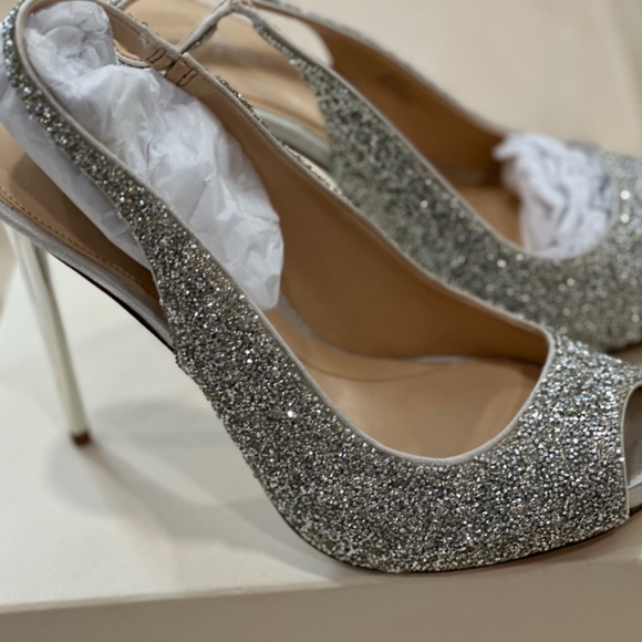 Women’s Vince Camuto stiletto heel shoes - Picture 6 of 6